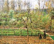 Camille Pissarro Women in the spring of the fence oil on canvas